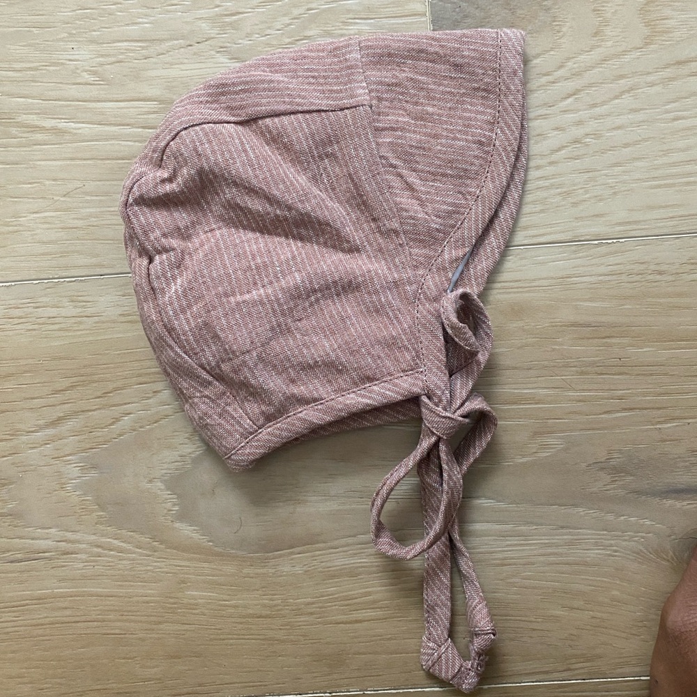 Briar baby silk lined bonnet